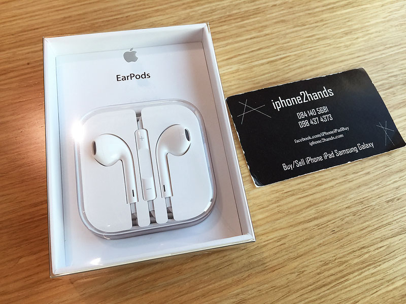 Apple EarPods พร้อมรีโมทและไมโครโฟน